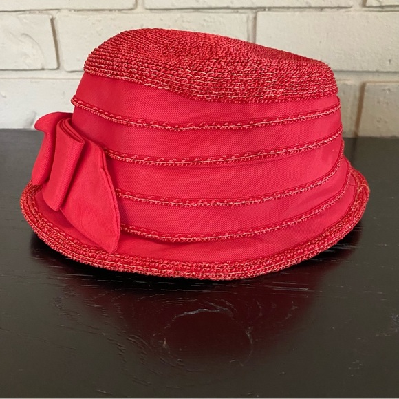 Vintage 1950's Red Pillbox Hat Large Bow Sophisticated Structured Custom - Picture 2 of 5